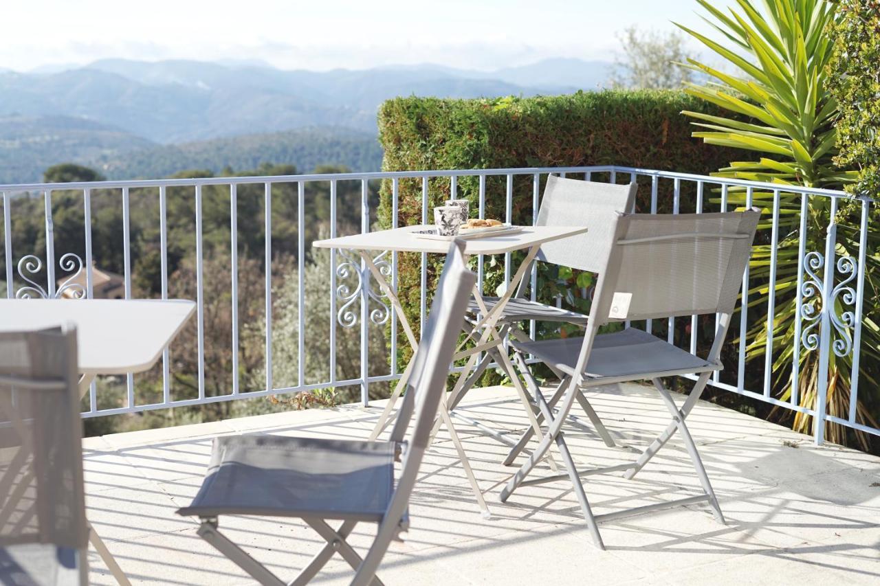 Hotel Les Volets Bleus à Spéracèdes Extérieur photo