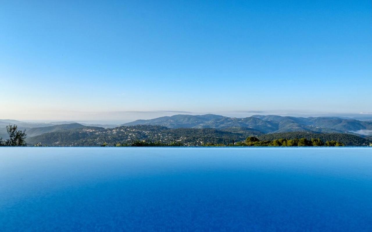 Hotel Les Volets Bleus à Spéracèdes Extérieur photo